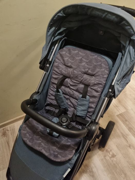 Spacerówka baby design wave 2022