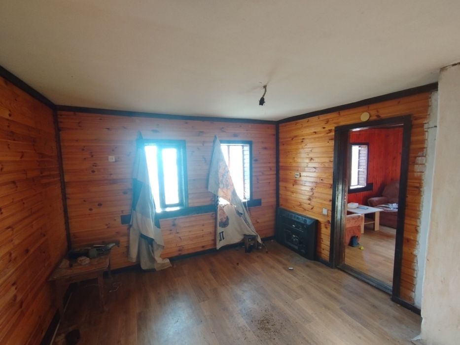 Продаж будинку.