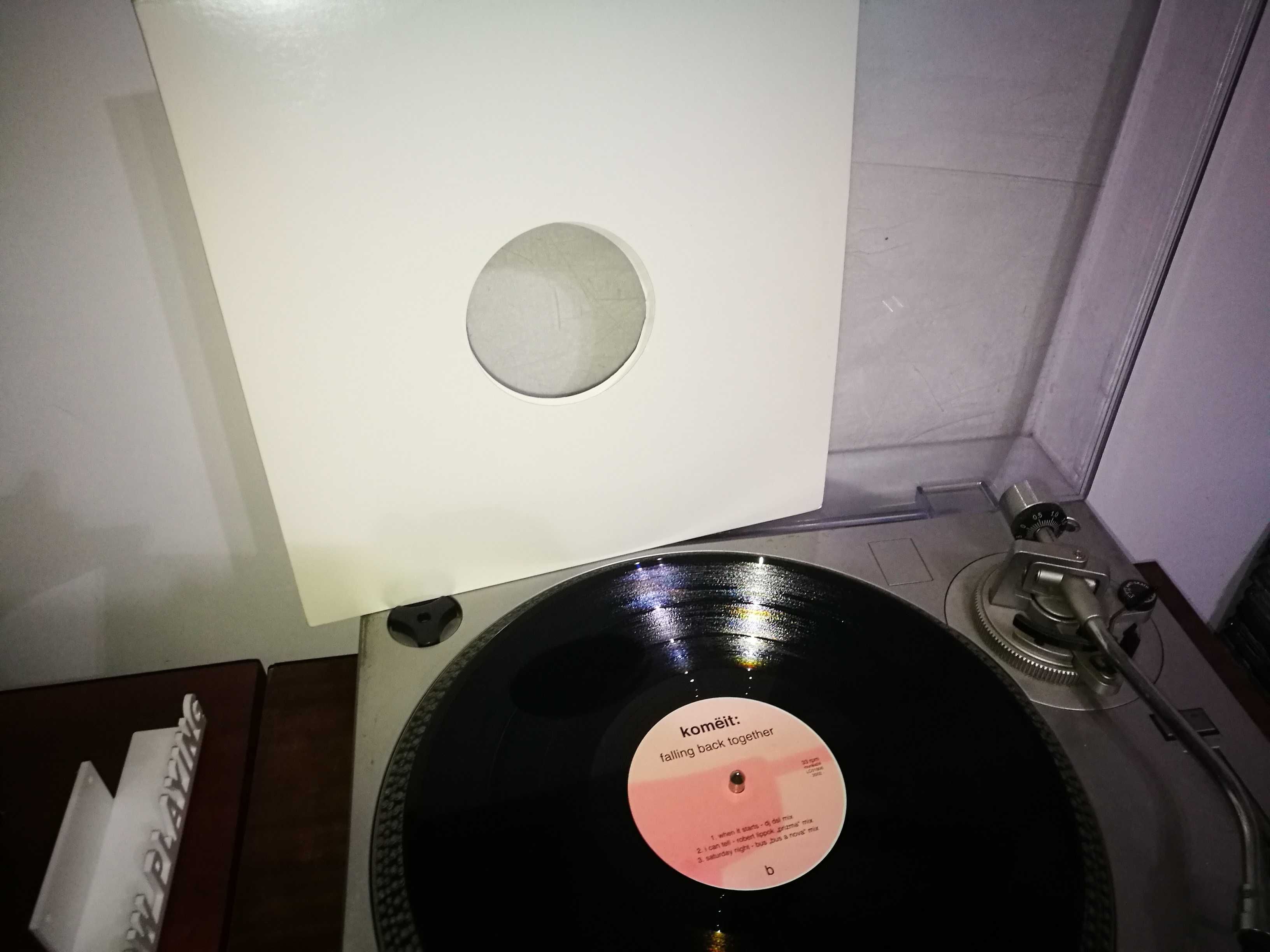 KOMEIT (Electronico - IDM) - Falling Back Together EP