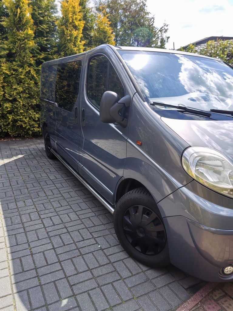 Opel Vivaro 6 osób