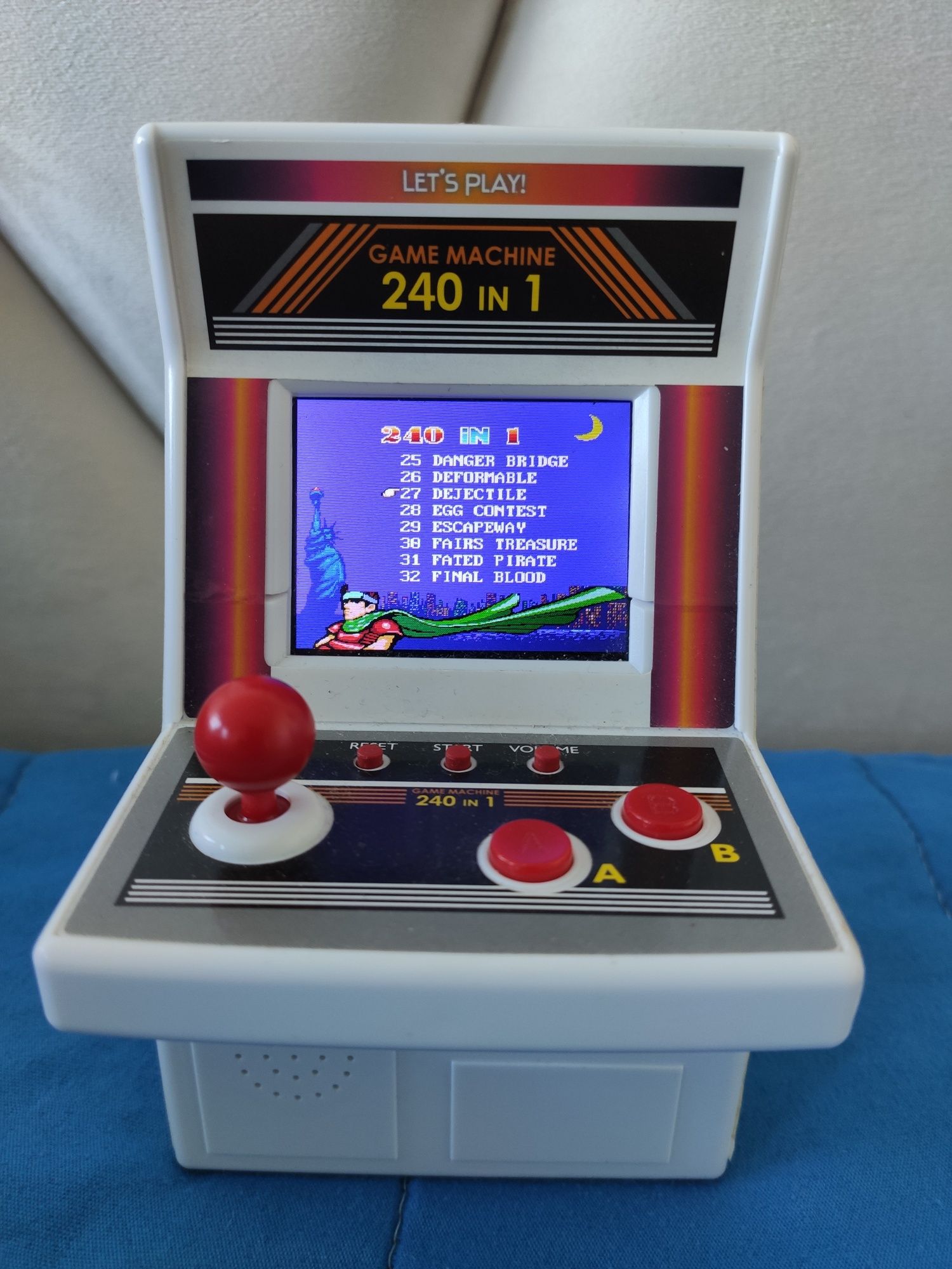 Mini Consola Arcade 8 bits com 240 jogos