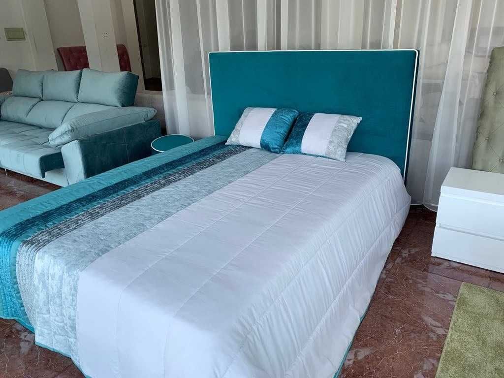 Quartos / Camas Estofadas de Alta Qualidade (consultar a descrição)
