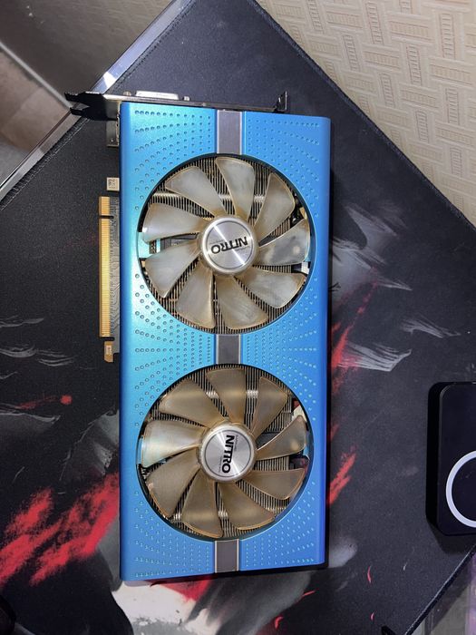 Placa grafica saphire RX590