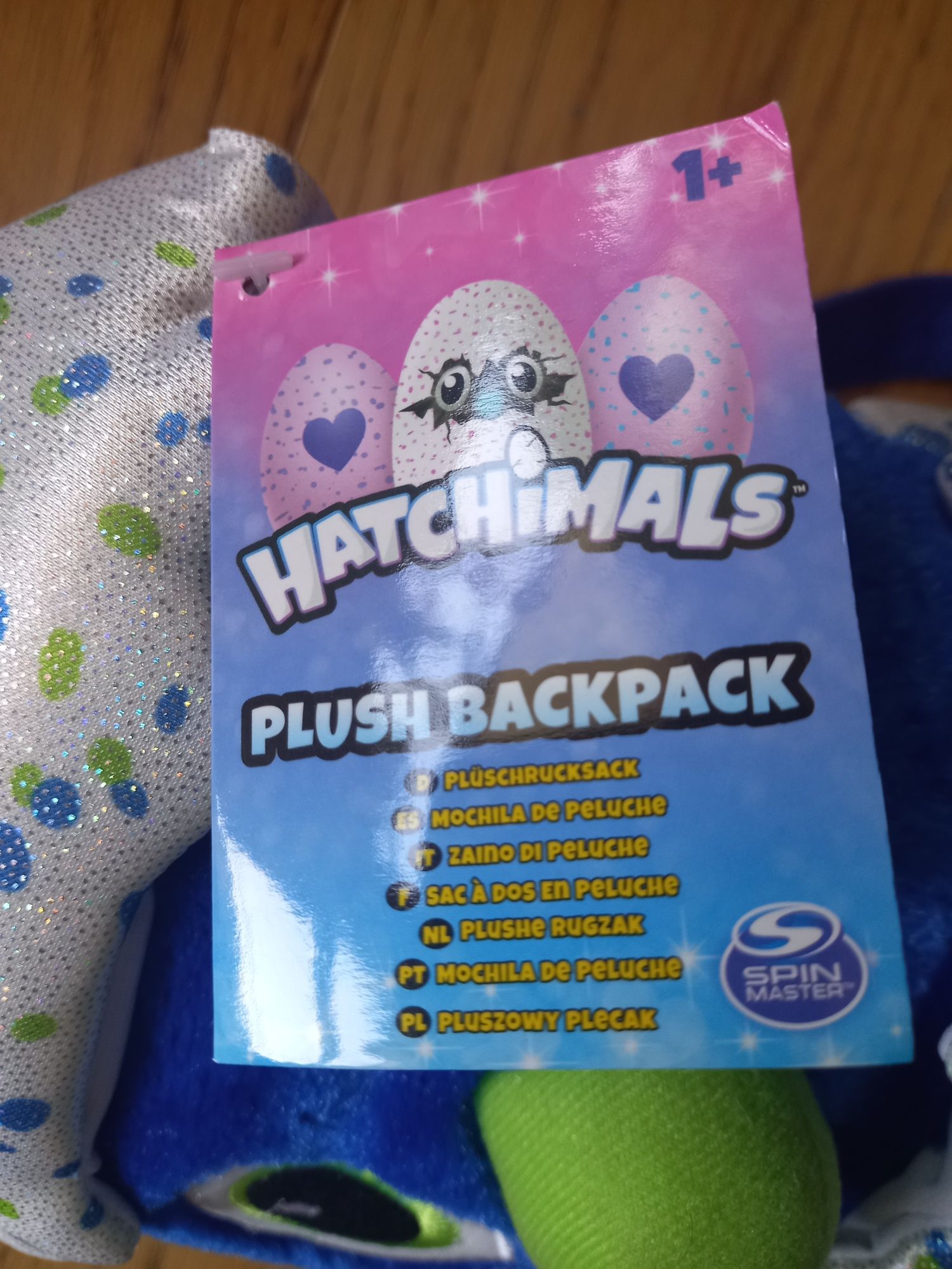 Nowy Pluszowy plecak Hatchimals