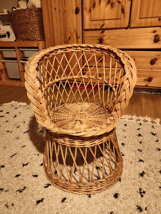 Wiklinowe krzesełko dla dziecka