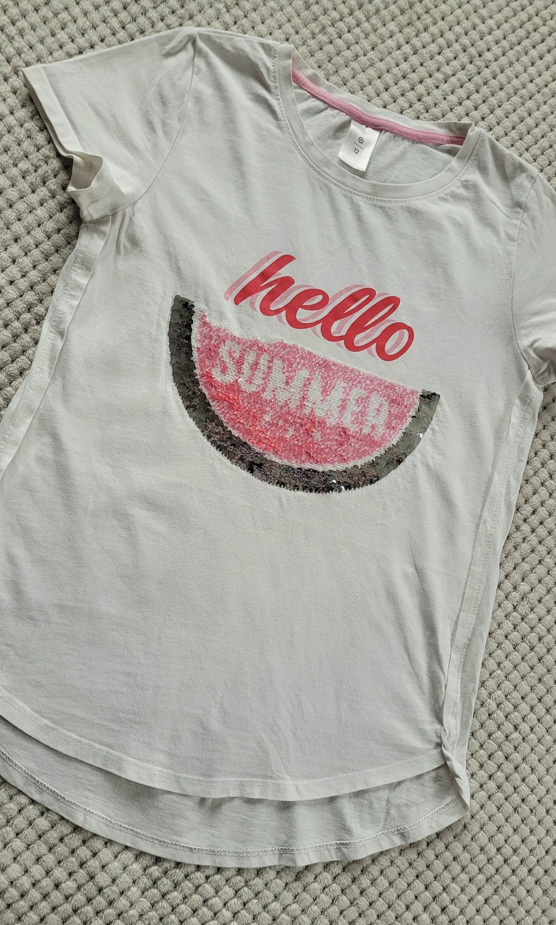 Nowa koszulka t-shirt damski z krótkim rękawem z cekinową aplikacja
