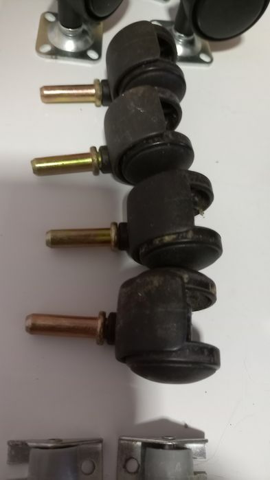 Rodas giratórias para cadeiras e outra rodas