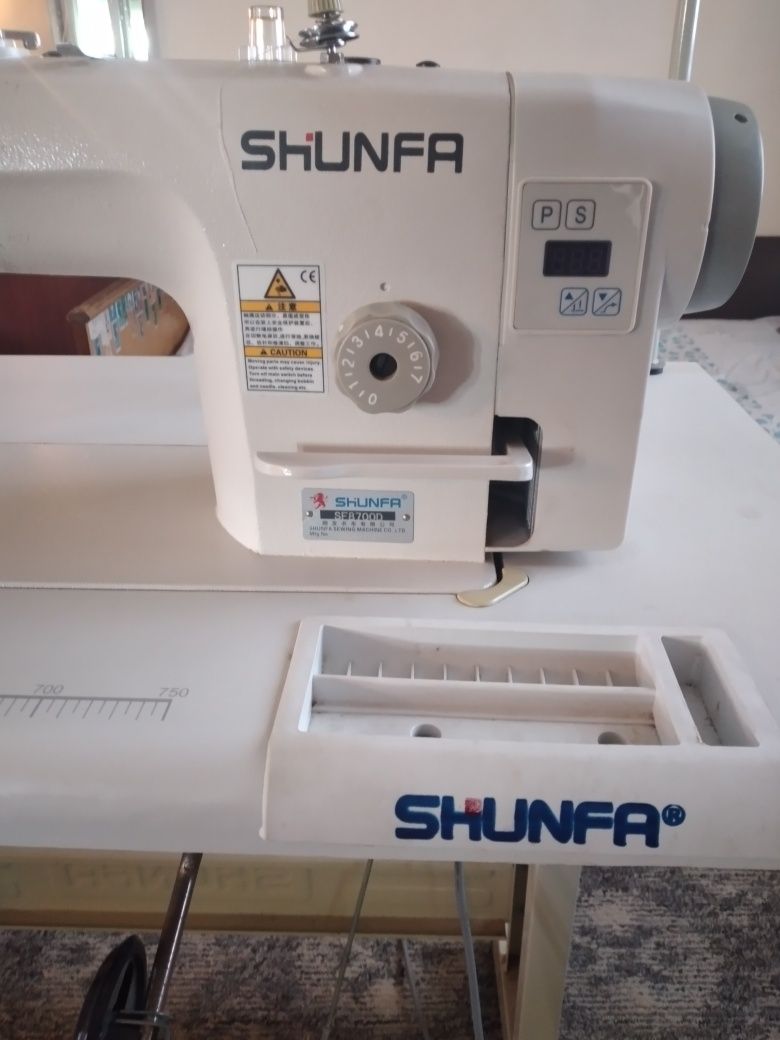Продам промышленную швейную машину SHUNFA 8700 D.