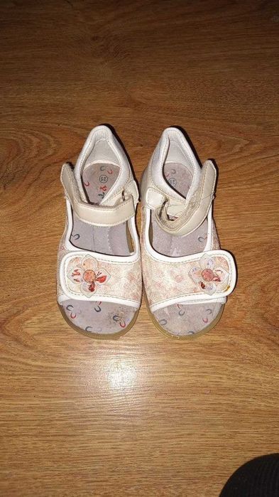 Босоніжки вживані 25 розмір