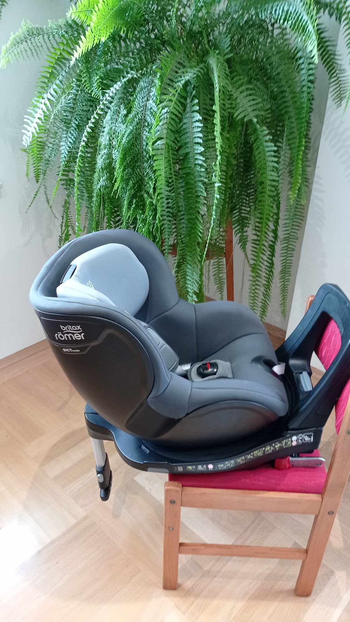 Britax romer dualfix m i-size + wkładka aeromoov