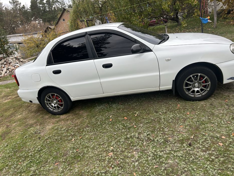 Продам ланос на ходу срочно