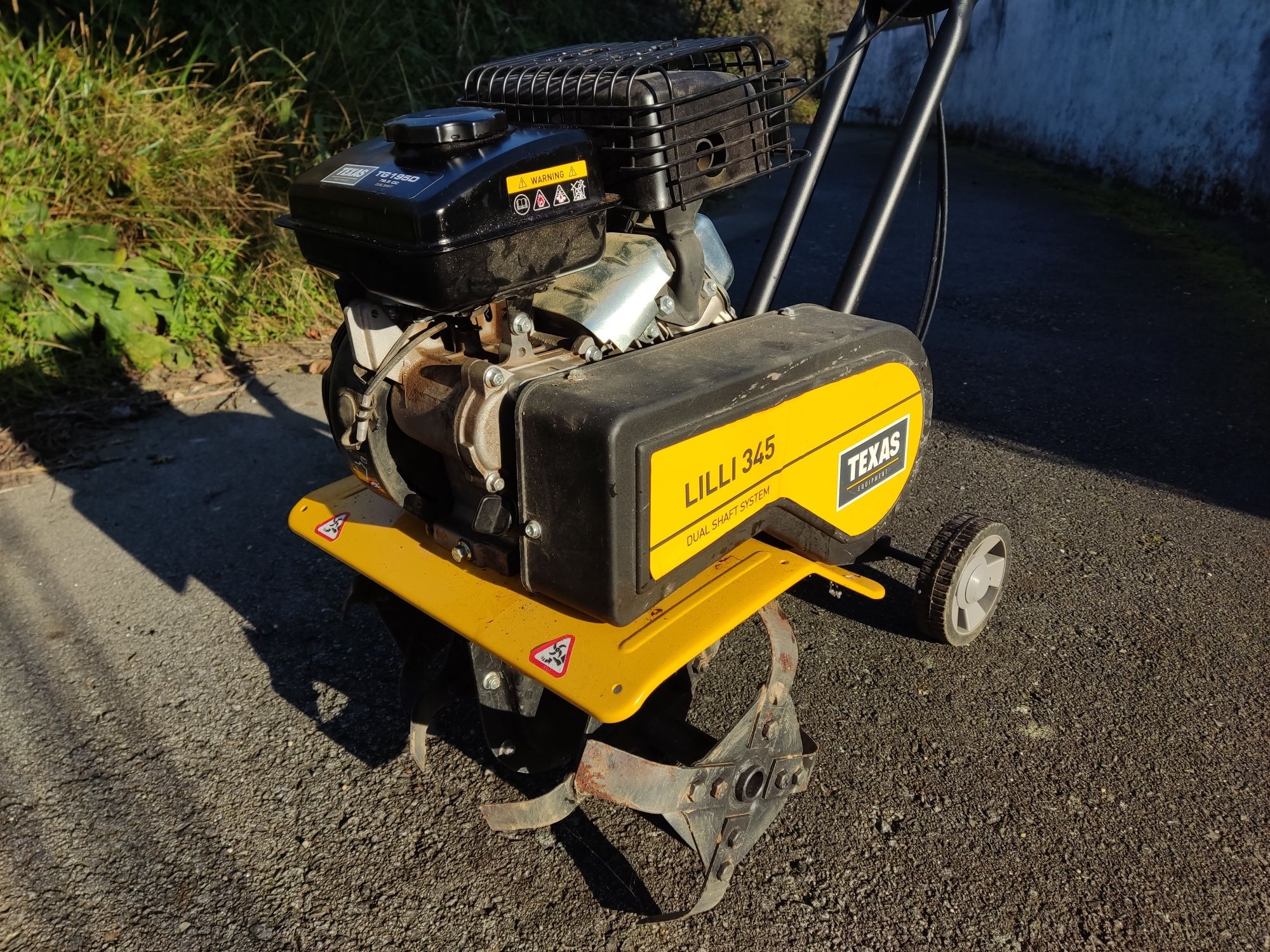 Maquina agrícola Lilli 345