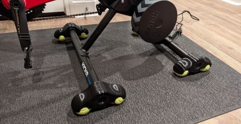 Zestaw Mini rocker plate - nóżki pod trenażer Wahoo Kicker Core 4 szt.