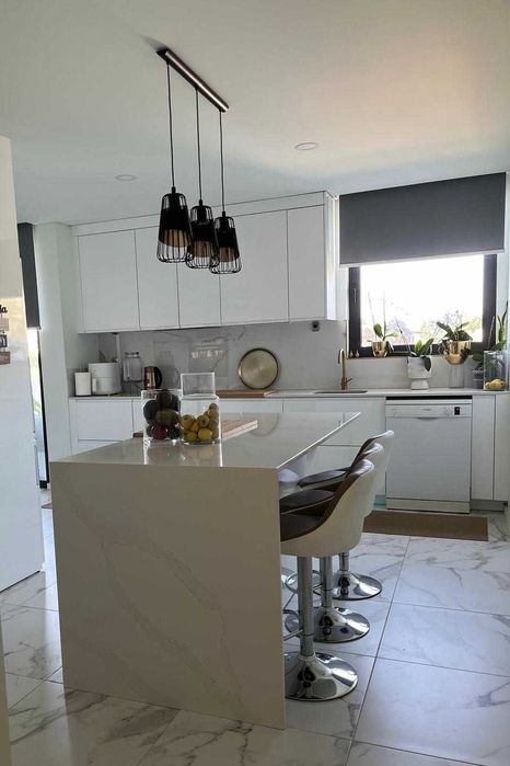 Quarto mobilado com casa de banho privada - Várzea, Barcelos