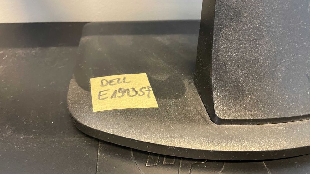 Monitor Dell E1913SF