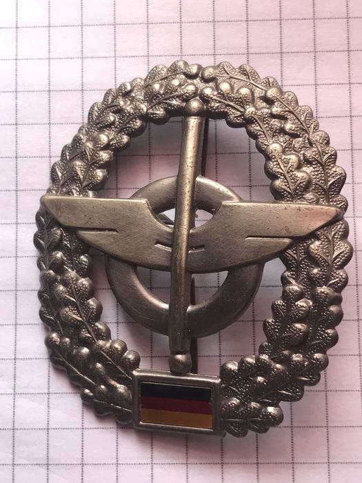 Кокарди Бундесфера.