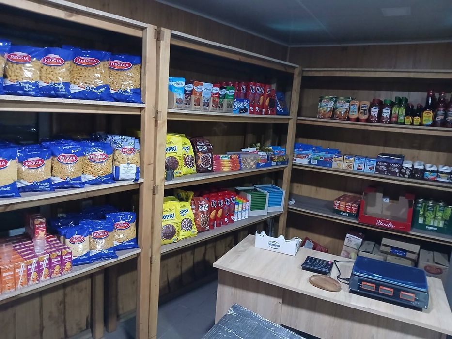 Продам полички б/у