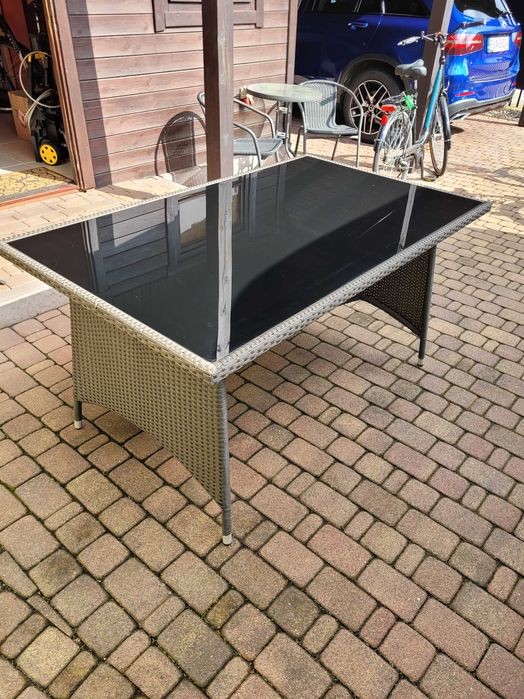 Stół ogrodowy 150x90x75 technoratan+czarne szkło
