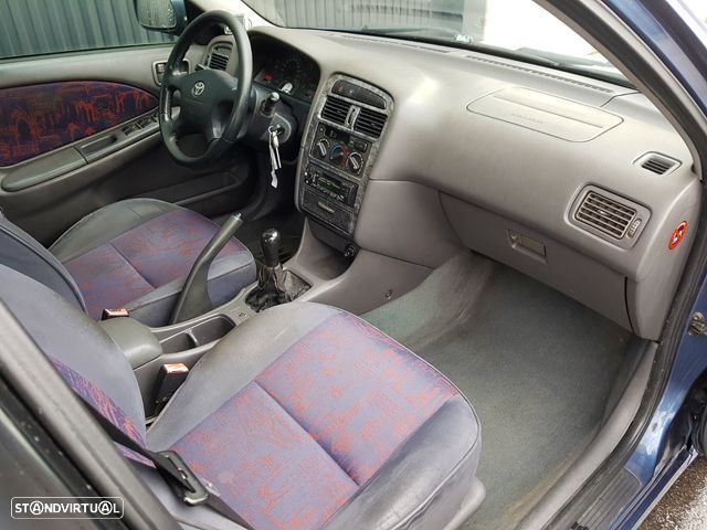 Toyota Avensis 2.0 d-4d Sol Peças