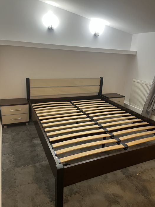 Lozko 160x200 ze stolikami nocnymi