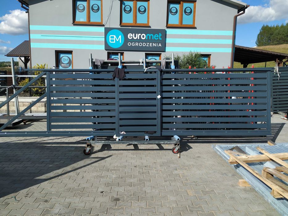 Ogrodzenie panelowe 4mm 143cm z podmurówką