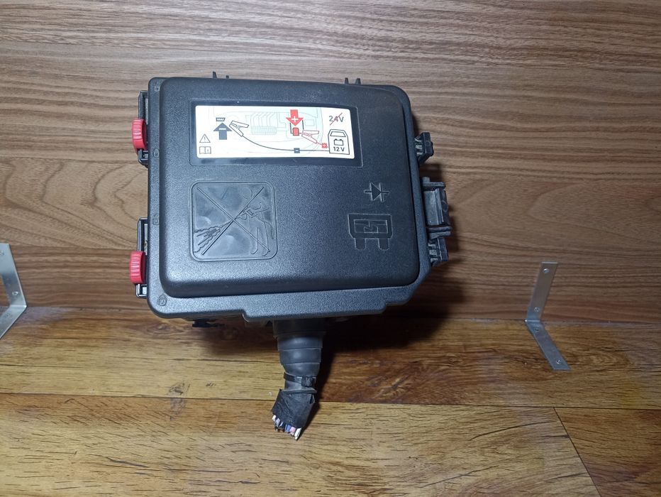 Skrzynka bezpieczników Peugeot 208 II/2008 II /Corsa F /Mokka 1.2 Benz