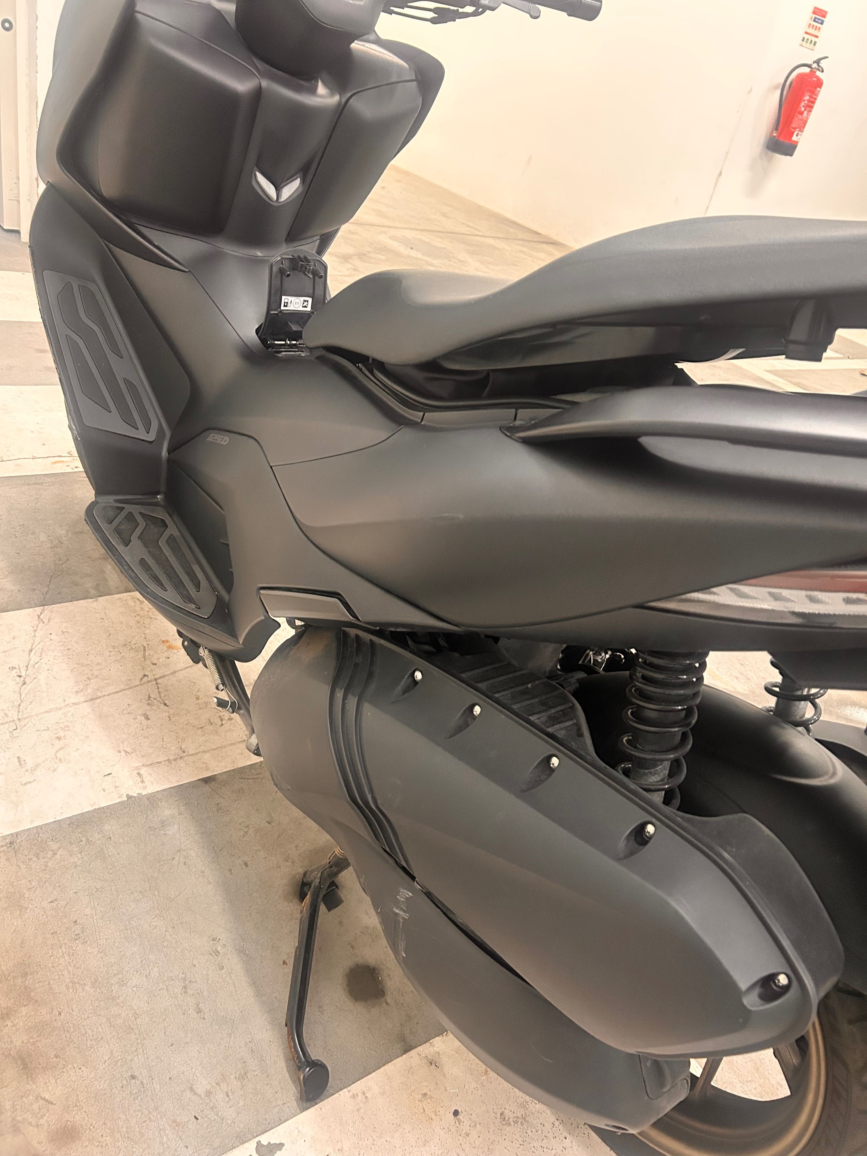 Zontes 125D scooter