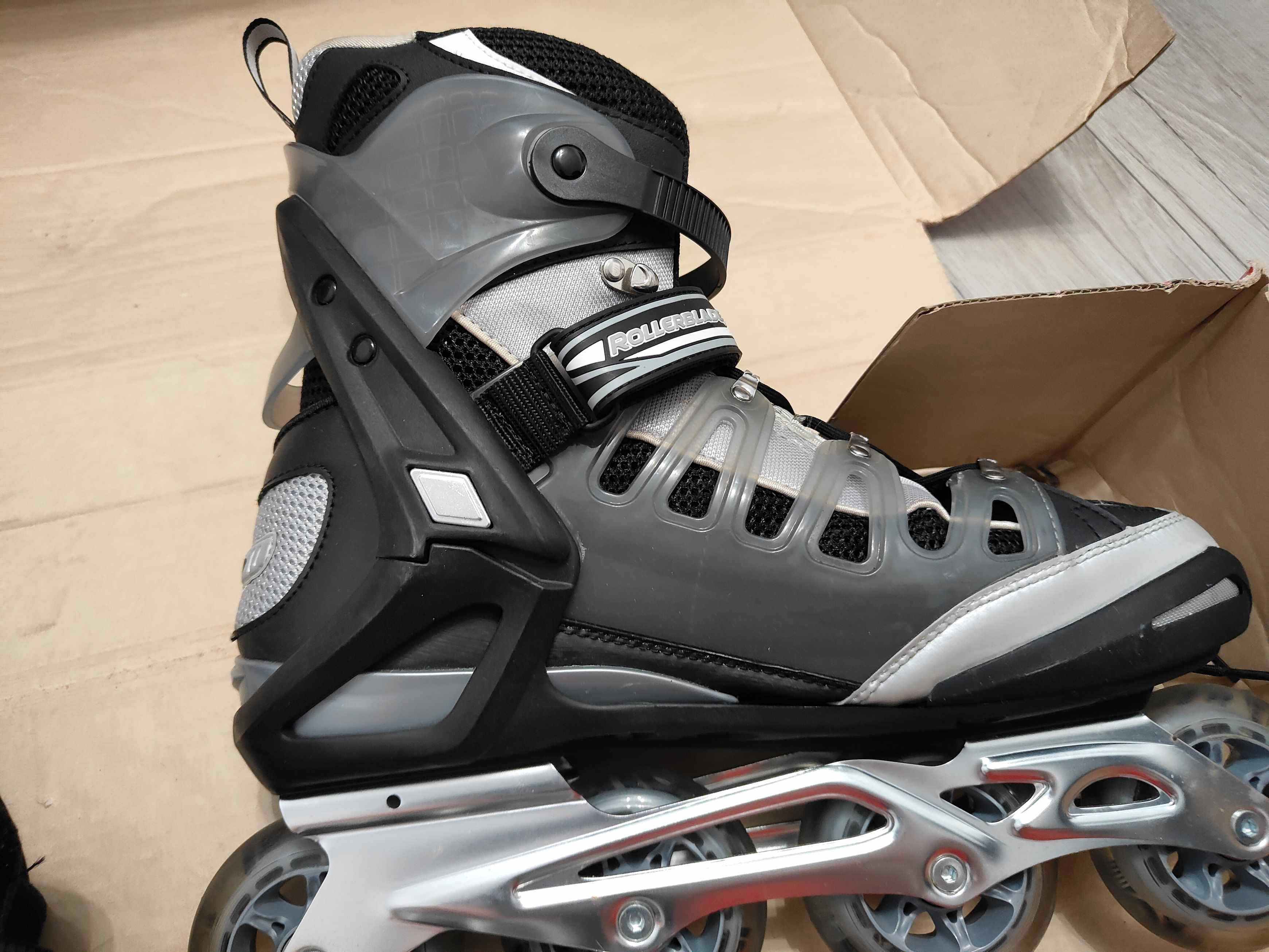 Rolki 46 Rollerblade Crossfire 84 fitness rolki rozmiar 46 (30 cm)