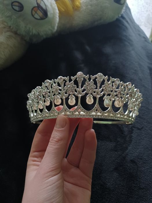 Продам весільну діадему