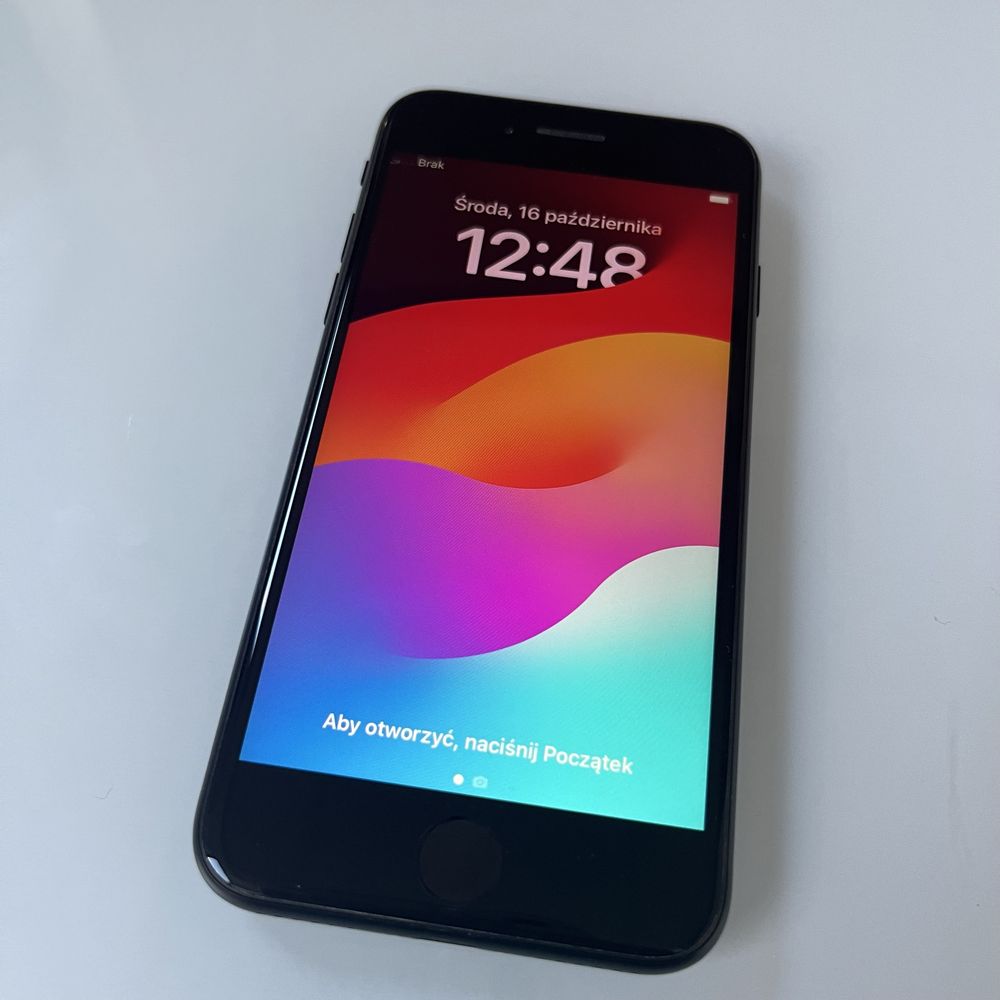 iPhone SE 2020 (2 gen) + słuchawki STAN IDEALNY