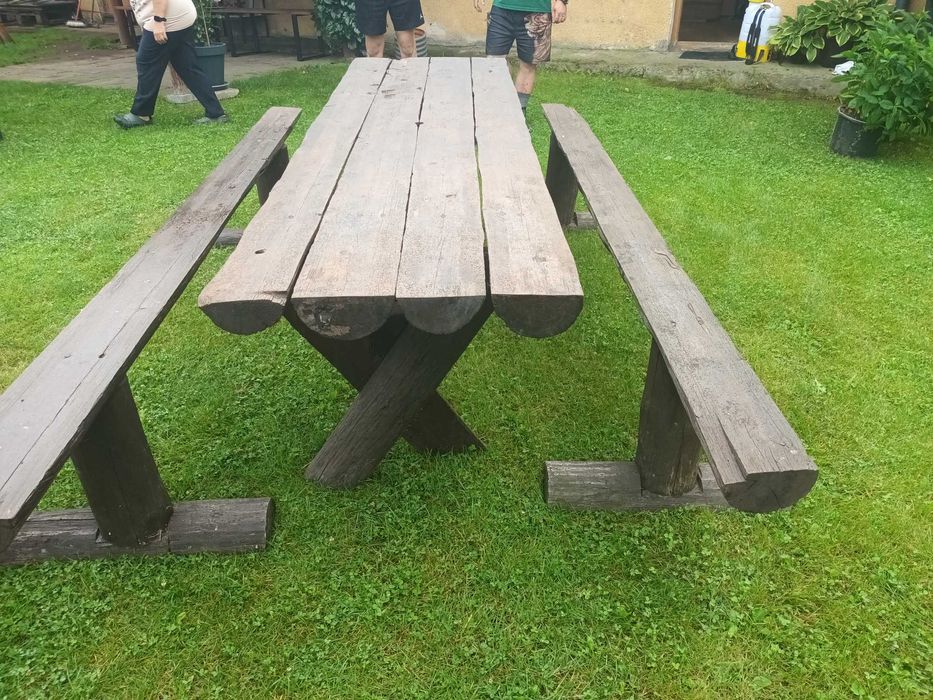 Sprzedam stół i ławki do ogrodu
