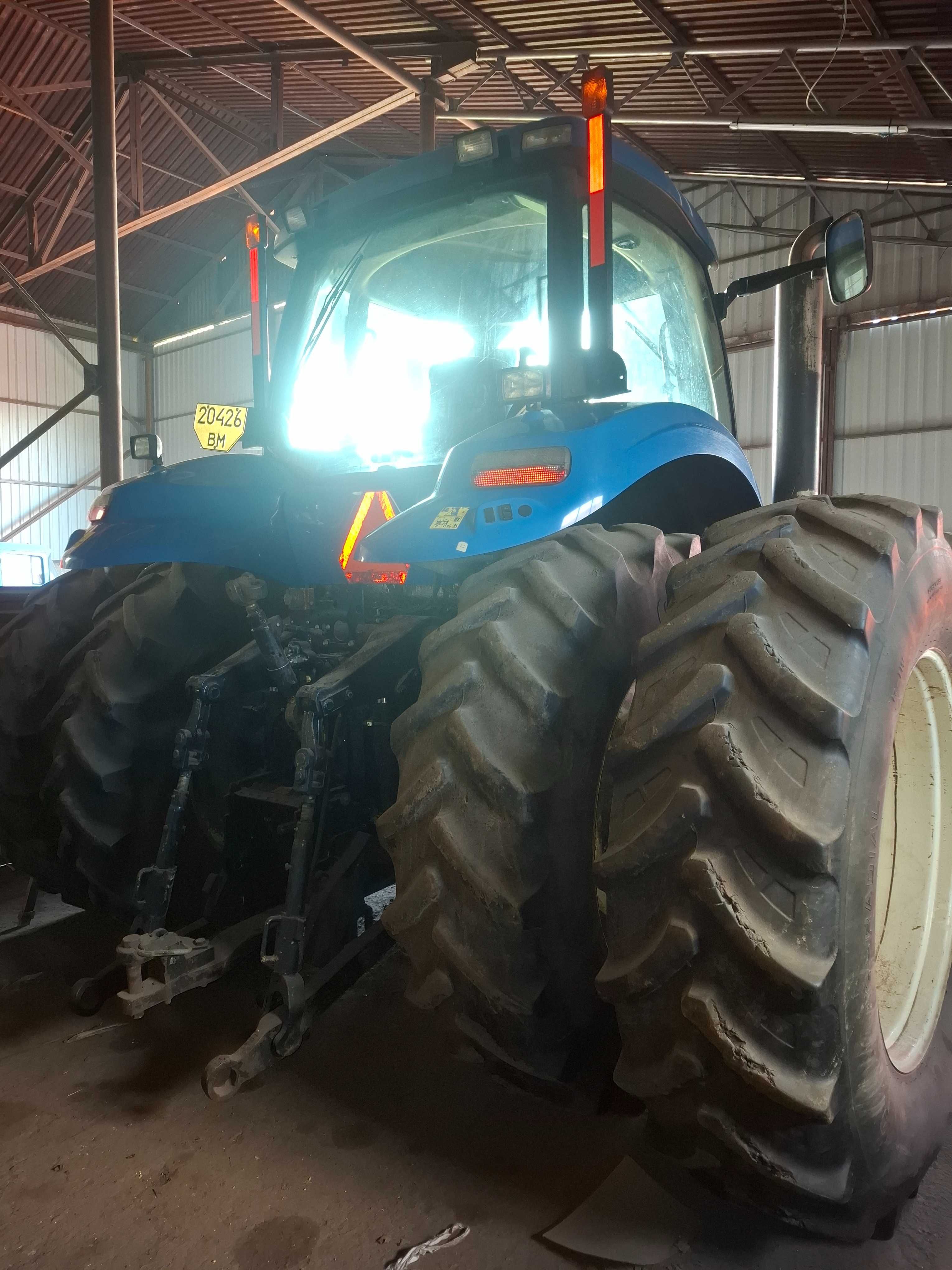 Продам трактор Нюхоланд 8040