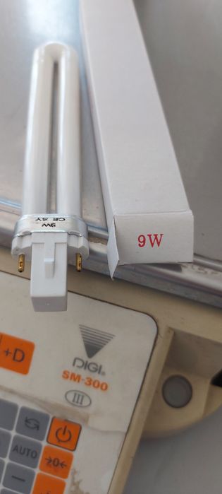 Żarówka świetlówka G23 2 pinowa