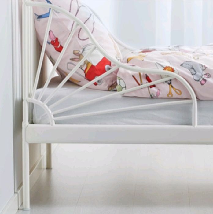 Łużko dziecięce rosnące z dzieckiem