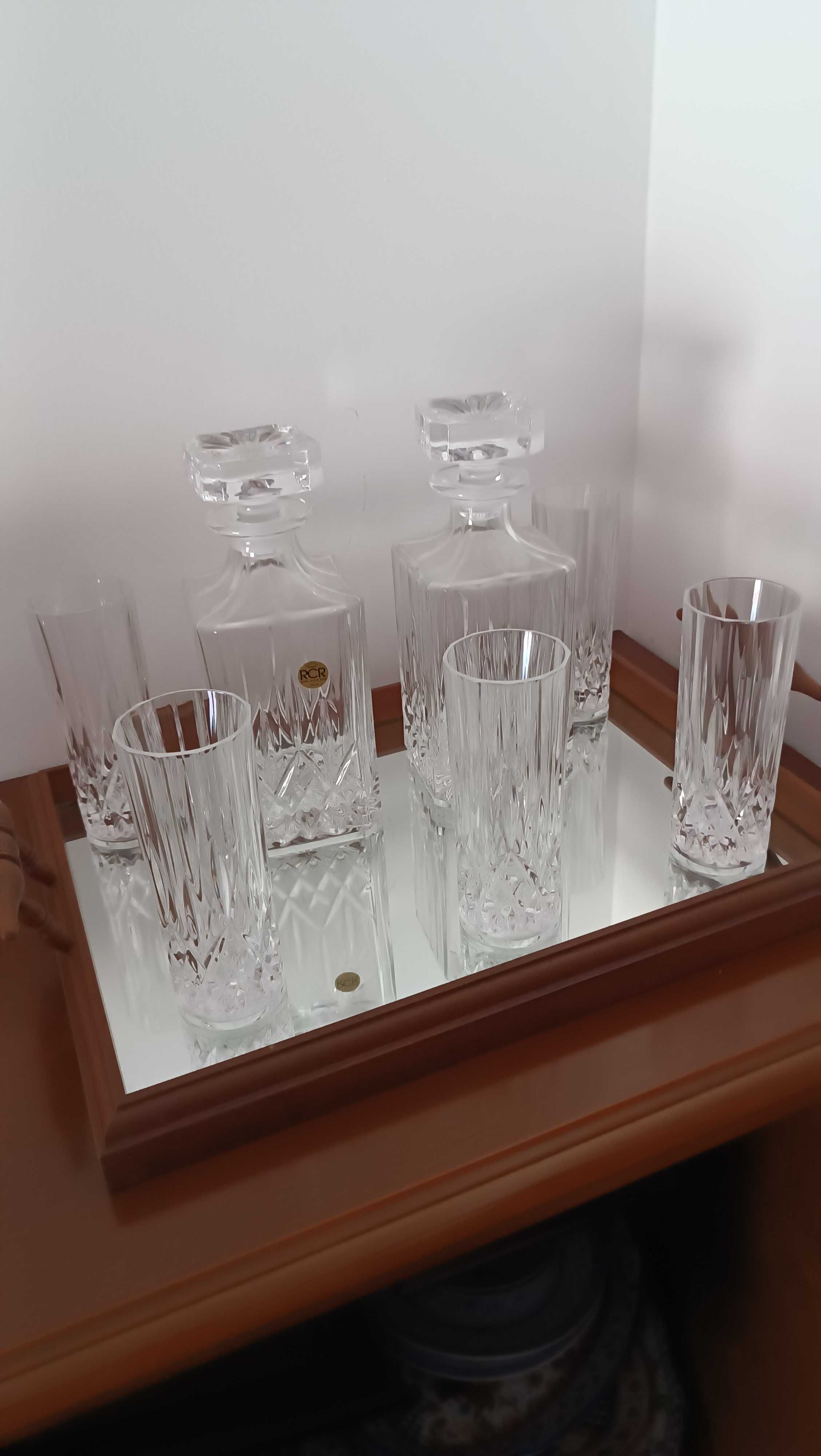 Copos e garrafas Royal Crystal Rock