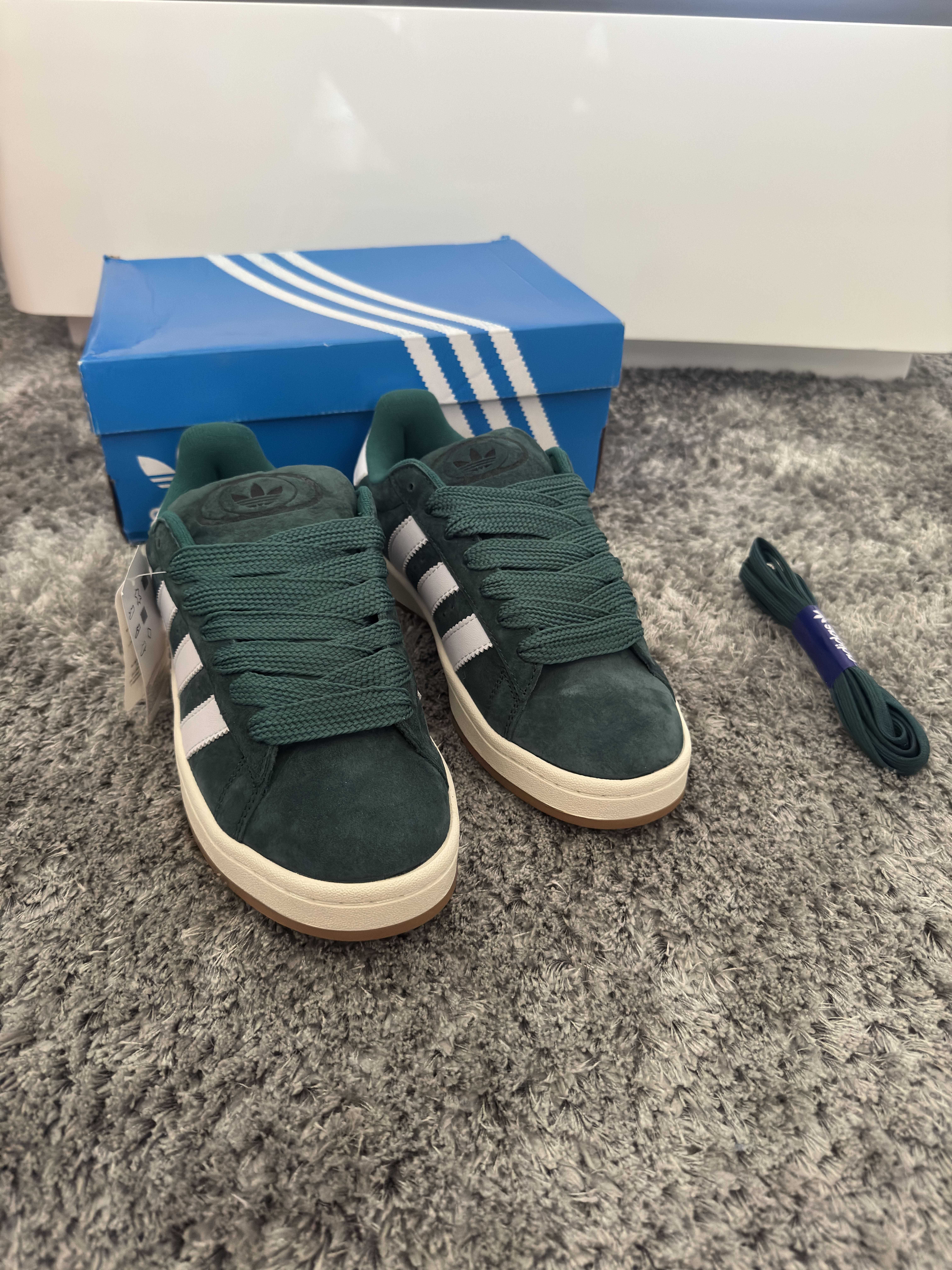 Ténis Adidas Campus verdes (42)