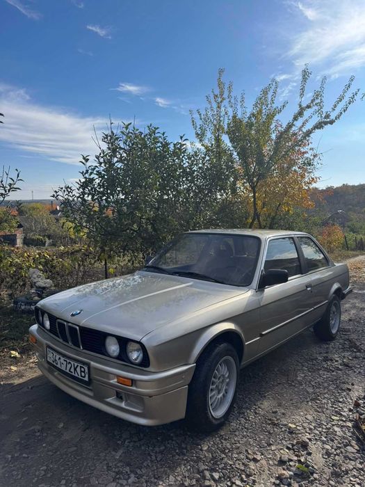 BMW 320i купе класика