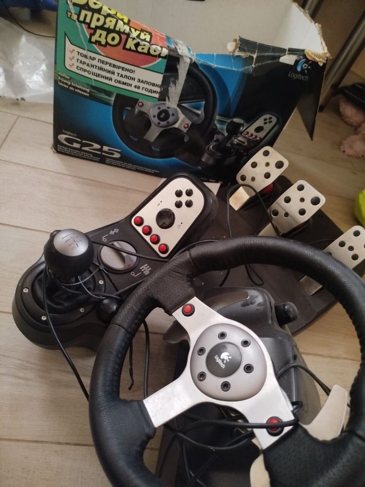 Logitech G25 руль
