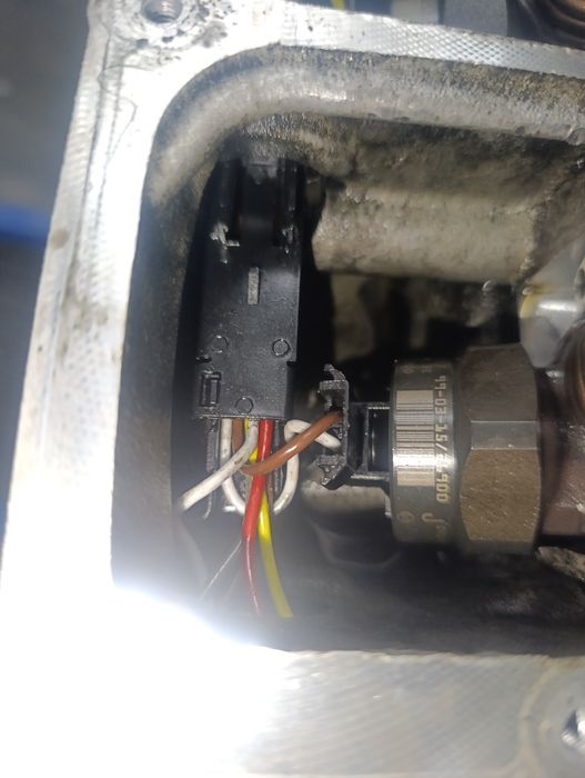 Cabeça de motor pd115 como nova