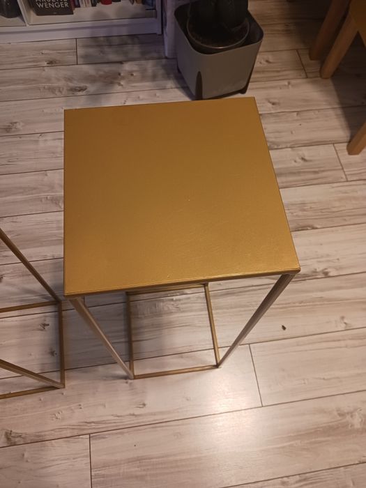 Stojaki zlote na kwiaty