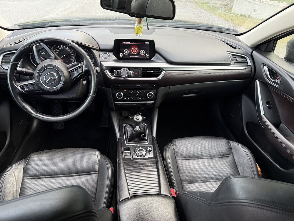 Mazda 6 SkyActiv Kombi 2.2 2017 rok 155KM