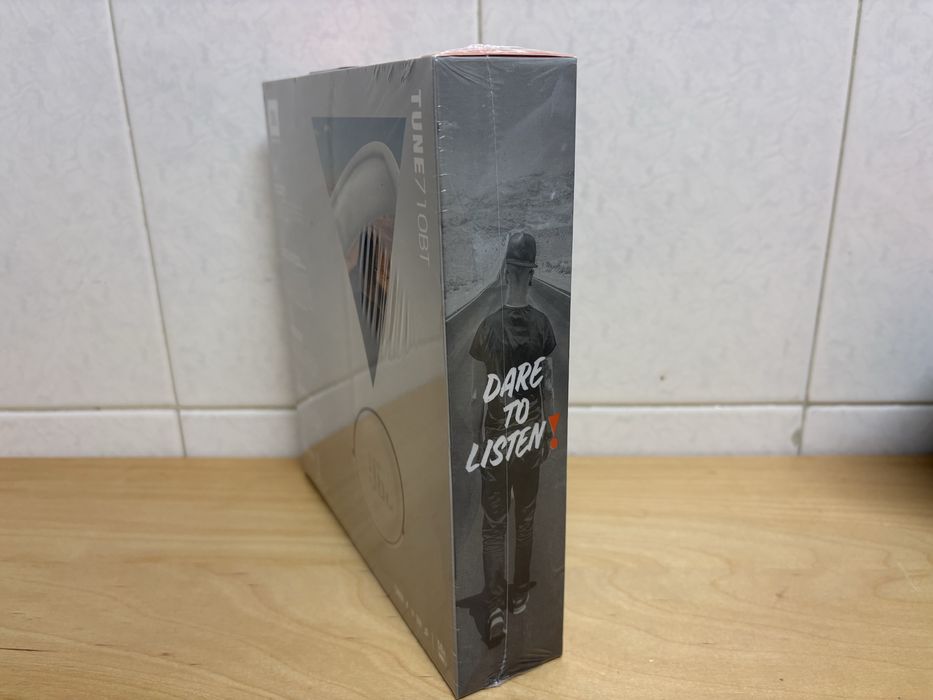 Auscultadores JBL by Harman Tune 710BT - cor branca, caixa selada