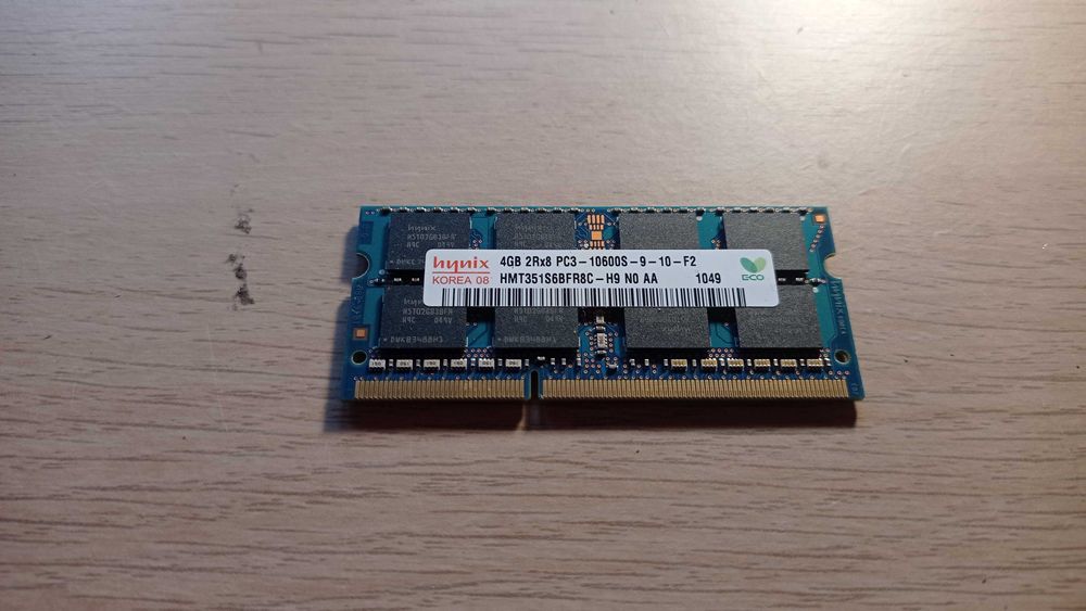 Memória ram 2x2GB e 1x4GB