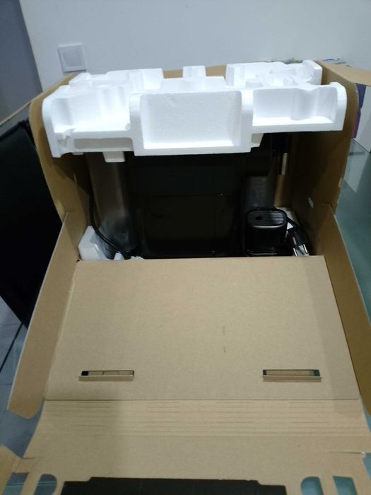 Máquina de café Grand Lattissima "Promoção"