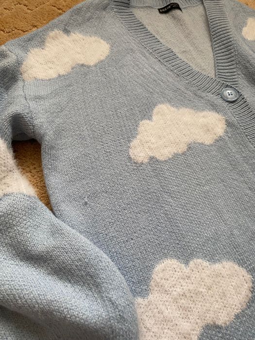 Sweter / kardigan w chmurki firmy Shein