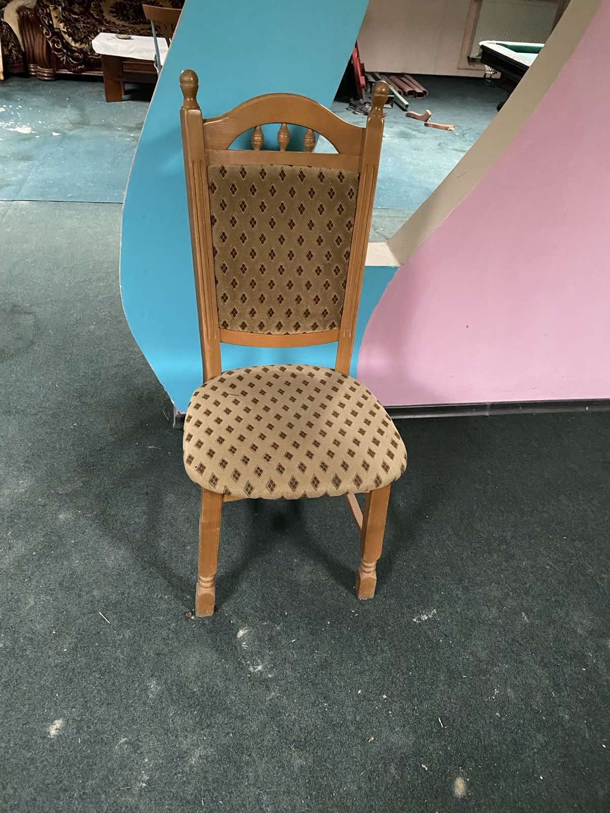 Продам стільці недорого
