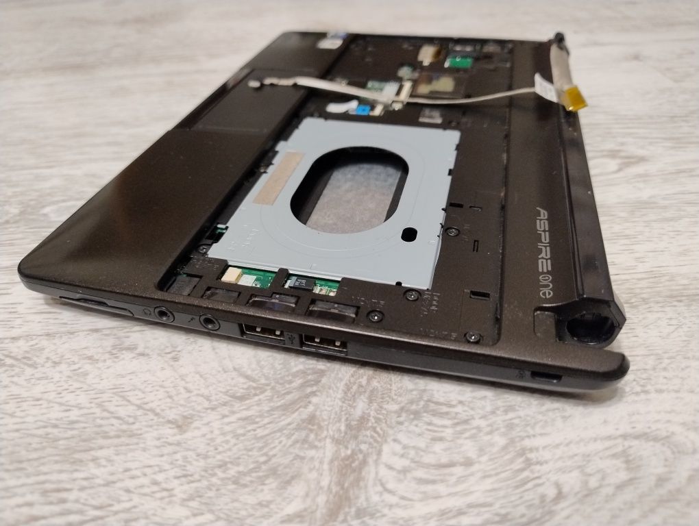 Płyta główna z obudową Netbook Acer Aspire One D257, Packard Bell ZE6