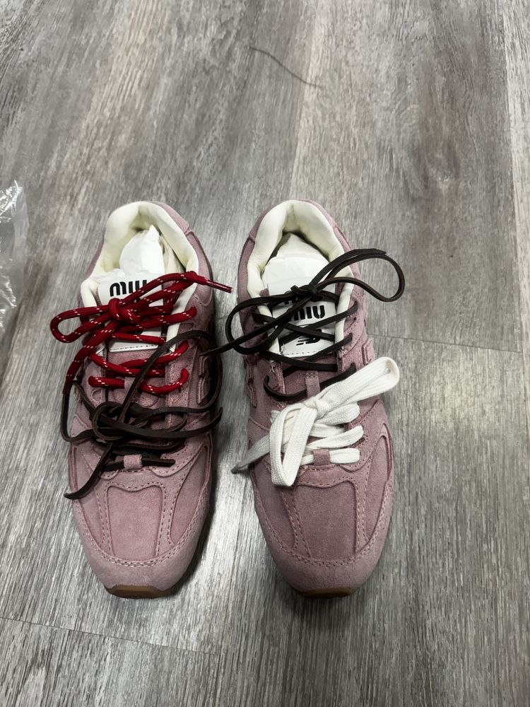 Adidasy New Balance Miu Miu