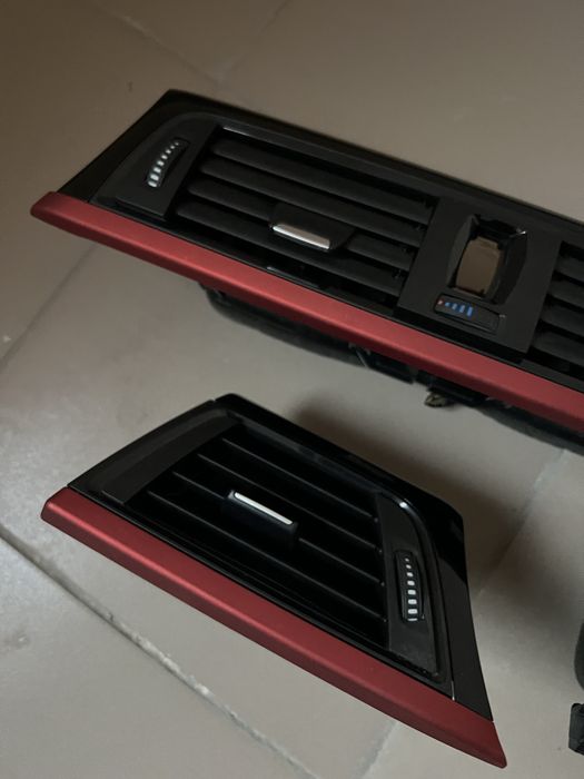 Накладка торпедо центральна BMW F30 F31 2011-2020
