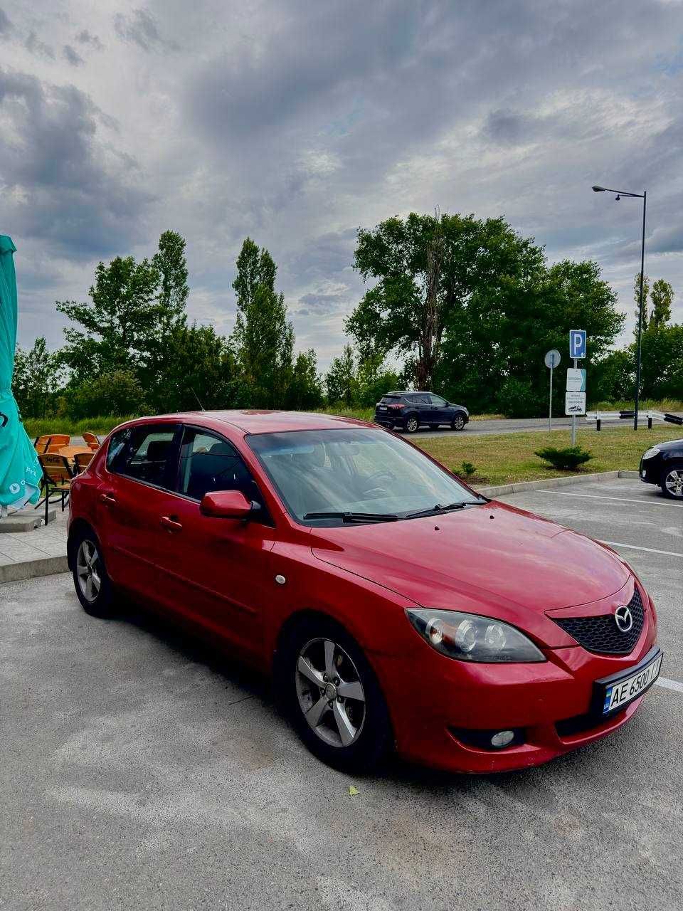 Mazda Mazda3 2004, автомат, хэтчбек 5 дв., 1 поколение.